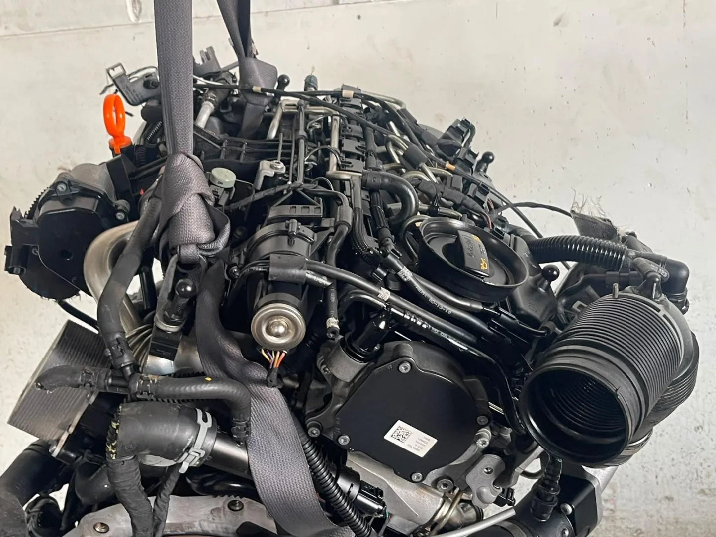 MOTORE COMPLETO con codice con codice motore CAY da AUDI A3 Serie (8V1) Diesel 1600