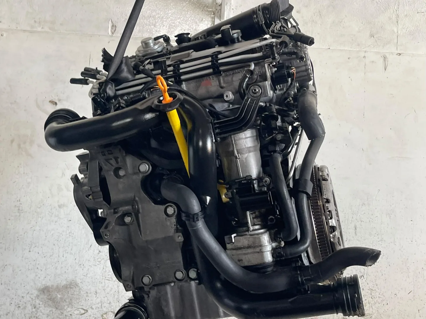 MOTORE COMPLETO con codice con codice motore BXE da VOLKSWAGEN Golf 5 Berlina Diesel 1900