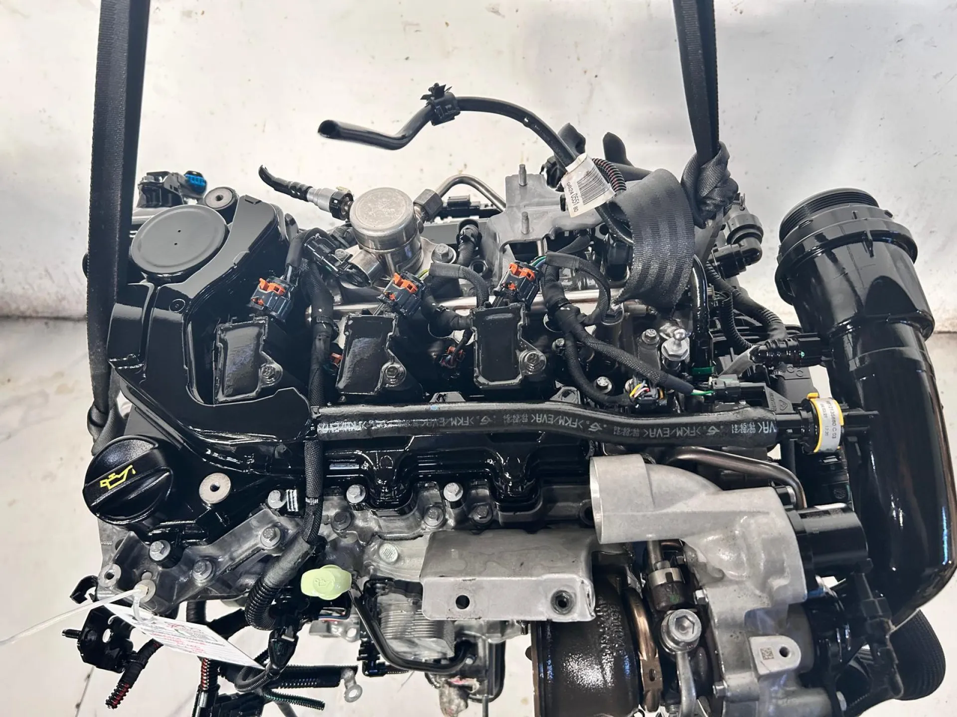 MOTORE COMPLETO con codice con codice motore HN05 da PEUGEOT 2008 Serie Benzina 1200 (19>)
