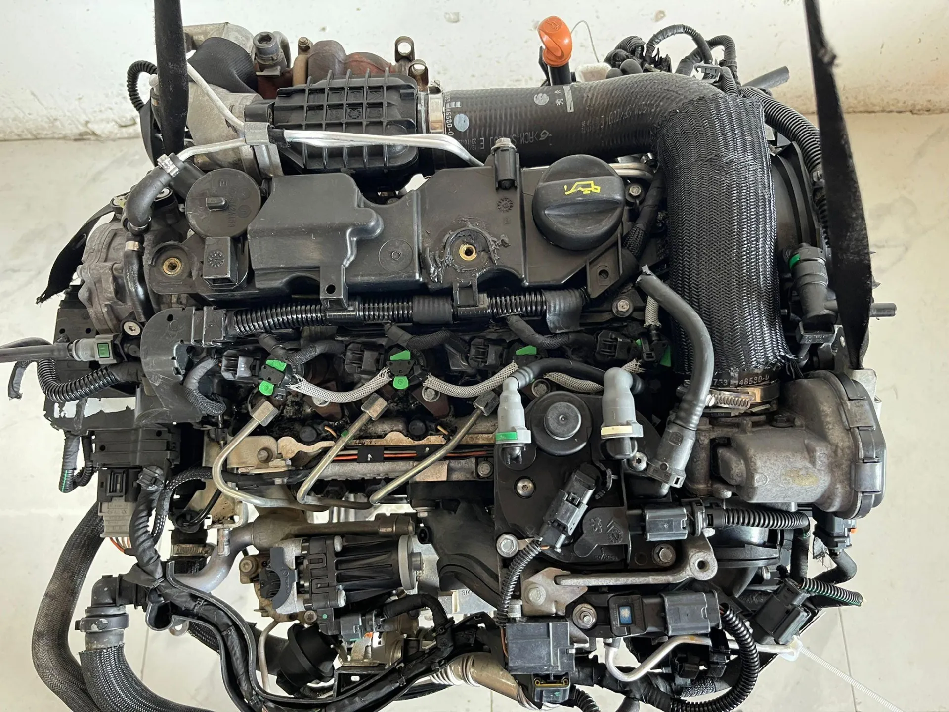 MOTORE COMPLETO con codice con codice motore 8HR/8HR da PEUGEOT 207 2° Serie Diesel 1400 (09>)