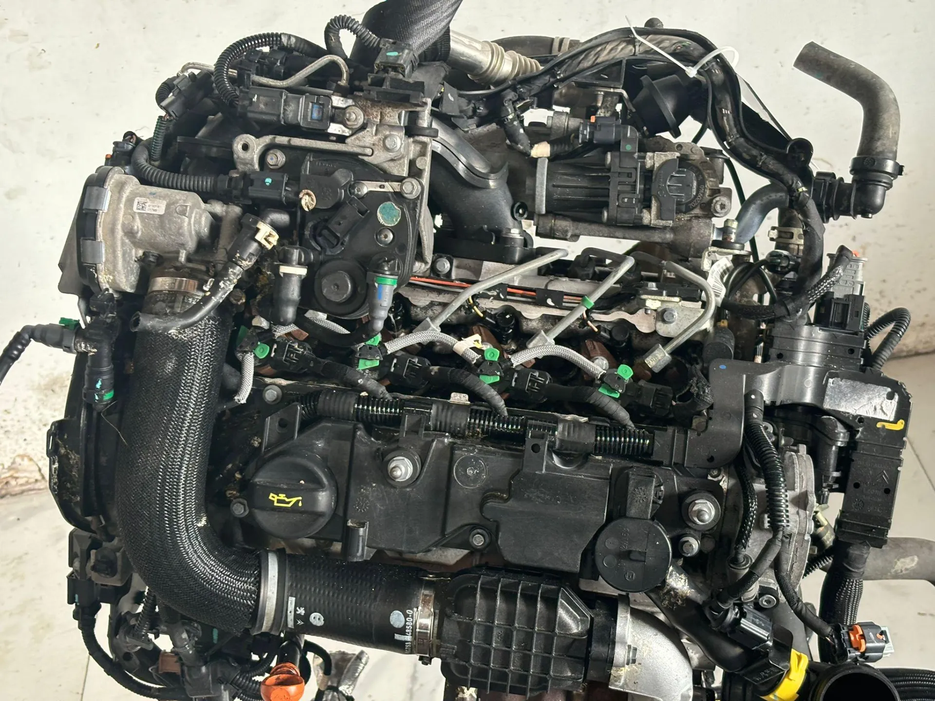 MOTORE COMPLETO con codice con codice motore 8H01/8H01 da PEUGEOT 208 Serie Diesel 1400 (12>19)