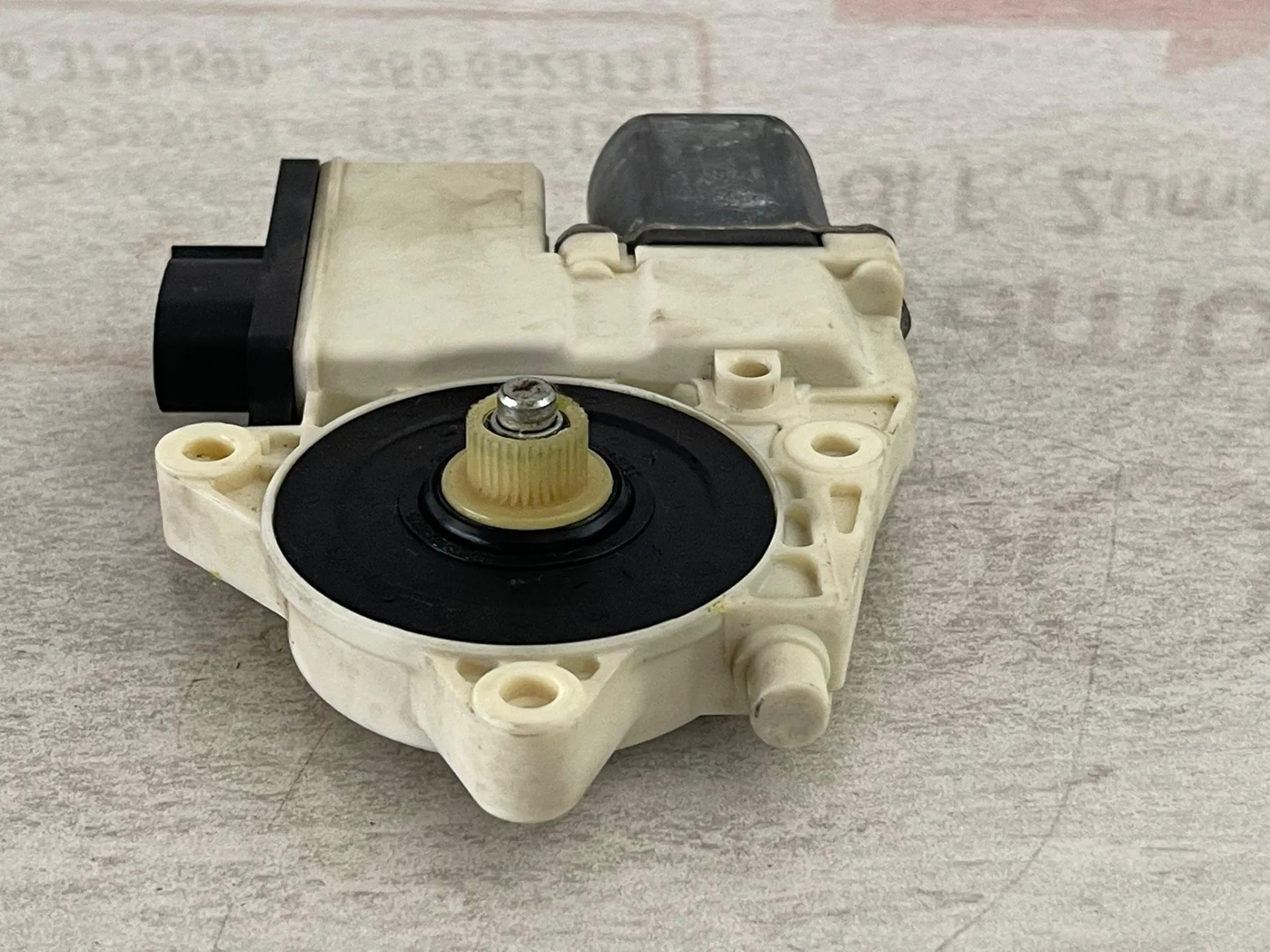 MOTORINO ALZAVETRO ANTERIORE DESTRA con codice 6925964-1 da BMW X3 1° Serie (04>10)