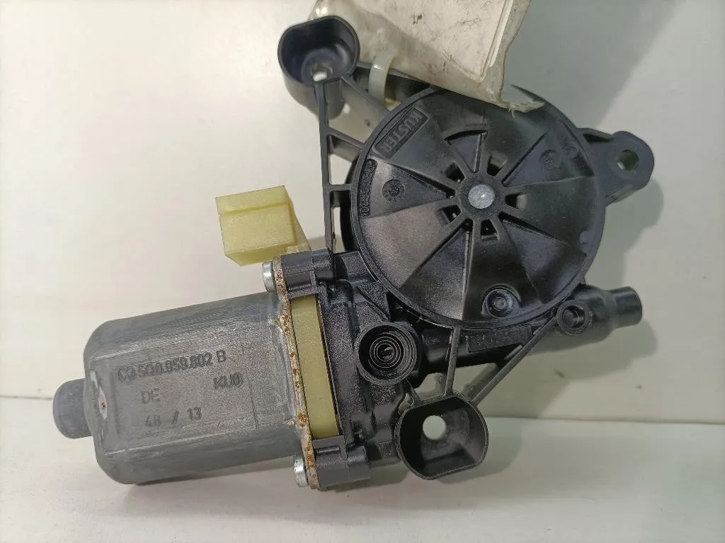MOTORINO ALZAVETRO ANTERIORE DESTRA VOLKSWAGEN Golf 7 Berlina 5Q0959802B/0130822716 CJZB (12>)