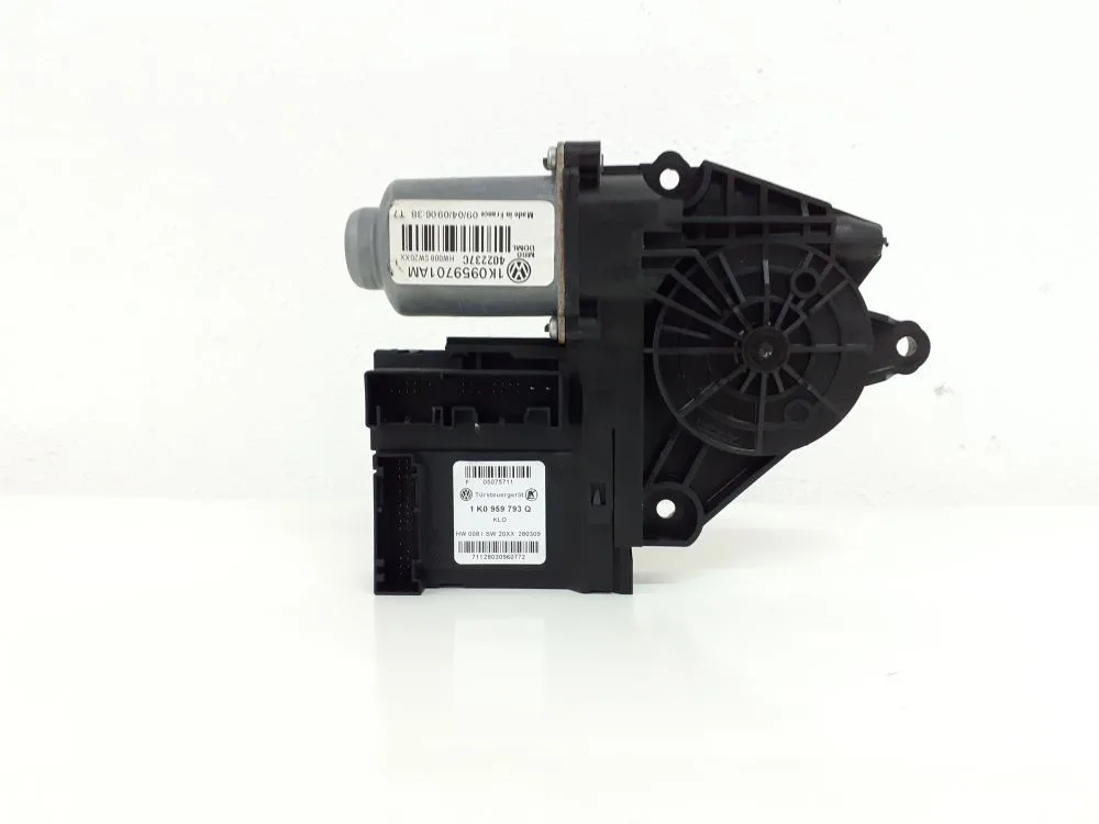 MOTORINO ALZAVETRO ANTERIORE SINISTRO con codice 1K0959701AM / 1K0959793Q / 5K0959701D / 5K0959701H da VOLKSWAGEN Golf 6 Berlina (08>12) 2000 Diesel 81 (2010)