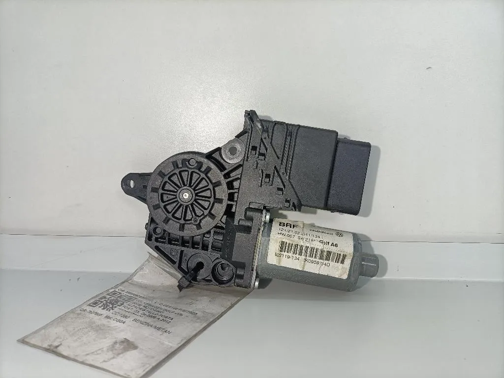 MOTORINO ALZAVETRO POSTERIORE DESTRA con codice 5K0959704D da VOLKSWAGEN Golf 6 Berlina (08>12)