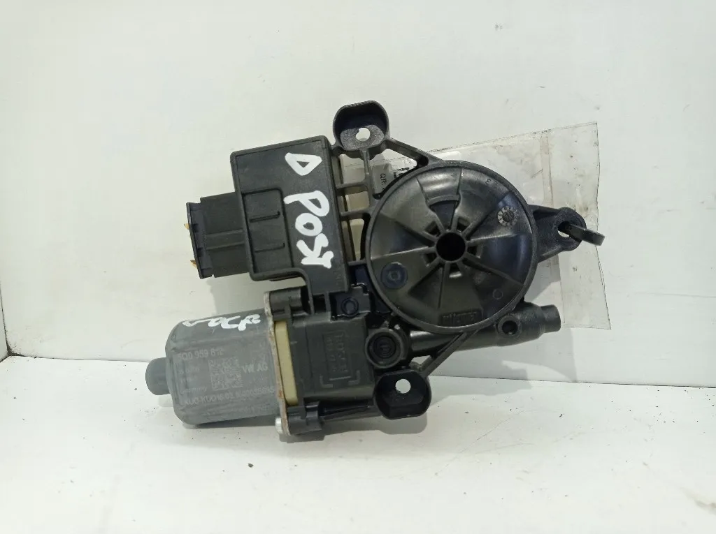 MOTORINO ALZAVETRO POSTERIORE DESTRA VOLKSWAGEN Golf 7 Sportsvan 5Q0959812 CXXB (14>)