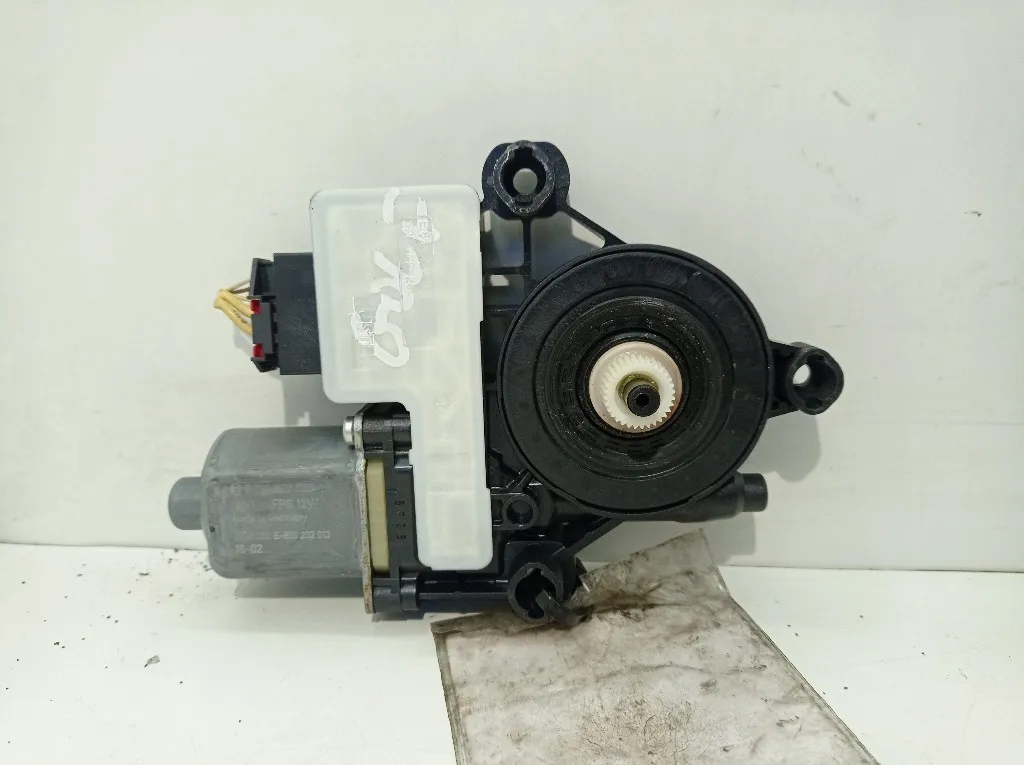 MOTORINO ALZAVETRO POSTERIORE SINISTRO VOLKSWAGEN Golf 7 Sportsvan 5Q0959811 CXXB (14>)