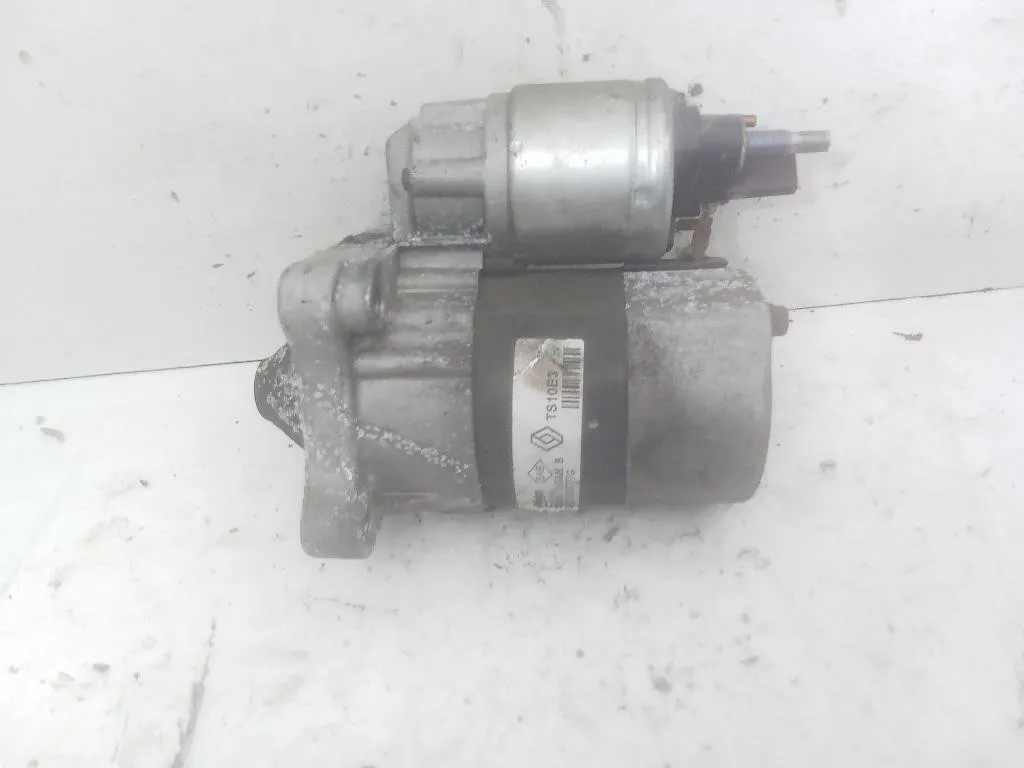 MOTORINO D' AVVIAMENTO con codice 8200266777G da DACIA Duster 1° Serie K4MH6 bifuel/gas 1598 (10>)
