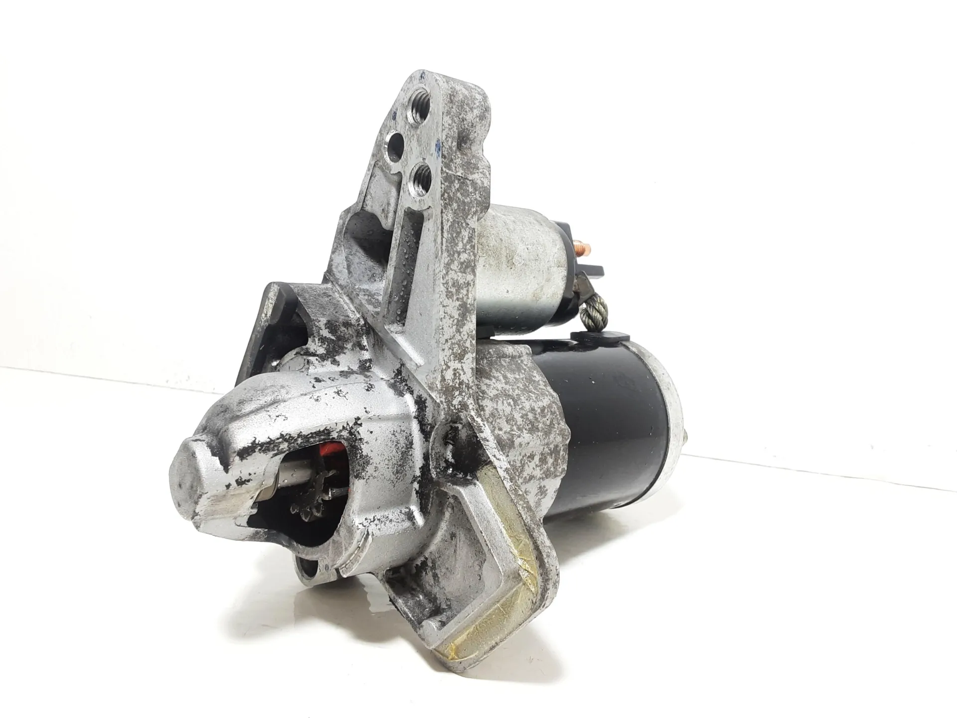MOTORINO D' AVVIAMENTO con codice 233000557R da DACIA Sandero Serie II H4B 410 Bifuel/Gas 900 (12>20)