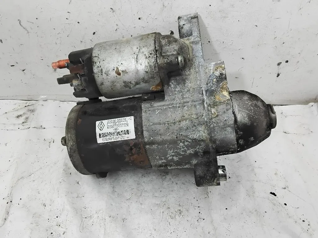 MOTORINO D' AVVIAMENTO con codice 233000557R da DACIA Sandero Serie STEPWAY H4B400 bifuel/gas 898 (12>)