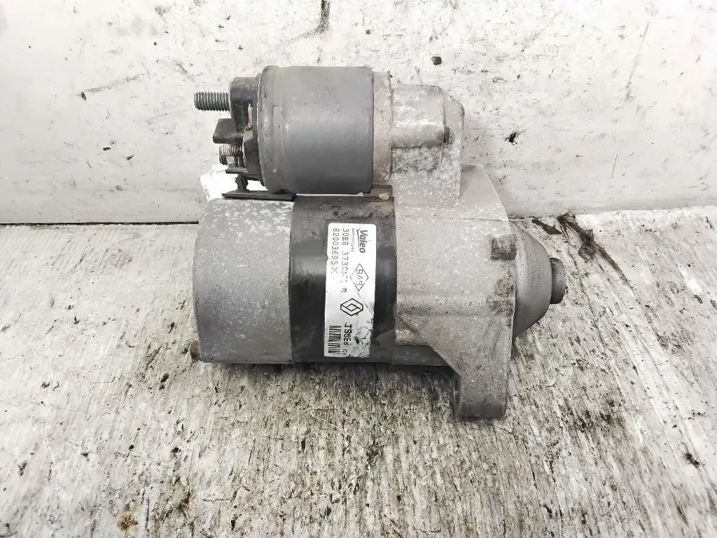 MOTORINO D' AVVIAMENTO con codice 8200369521 da RENAULT Clio Serie IV D4FD7 benzina 1149 (12>19)