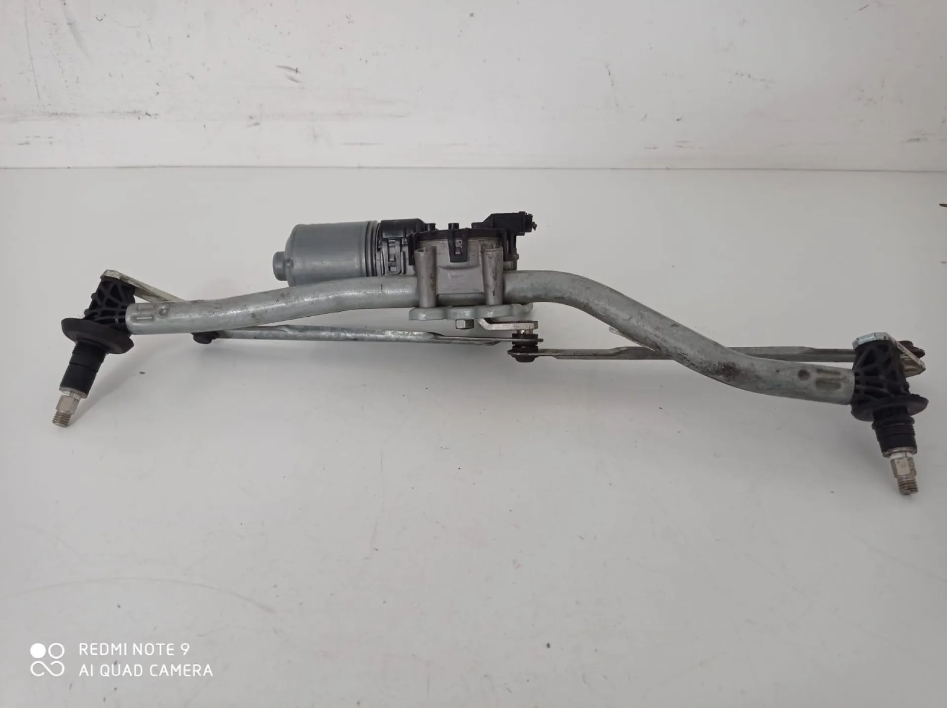 MOTORINO TERGI ANT COMPLETO DI TANDEM con codice 6763-6914577 da BMW X3 1° Serie (04>10)