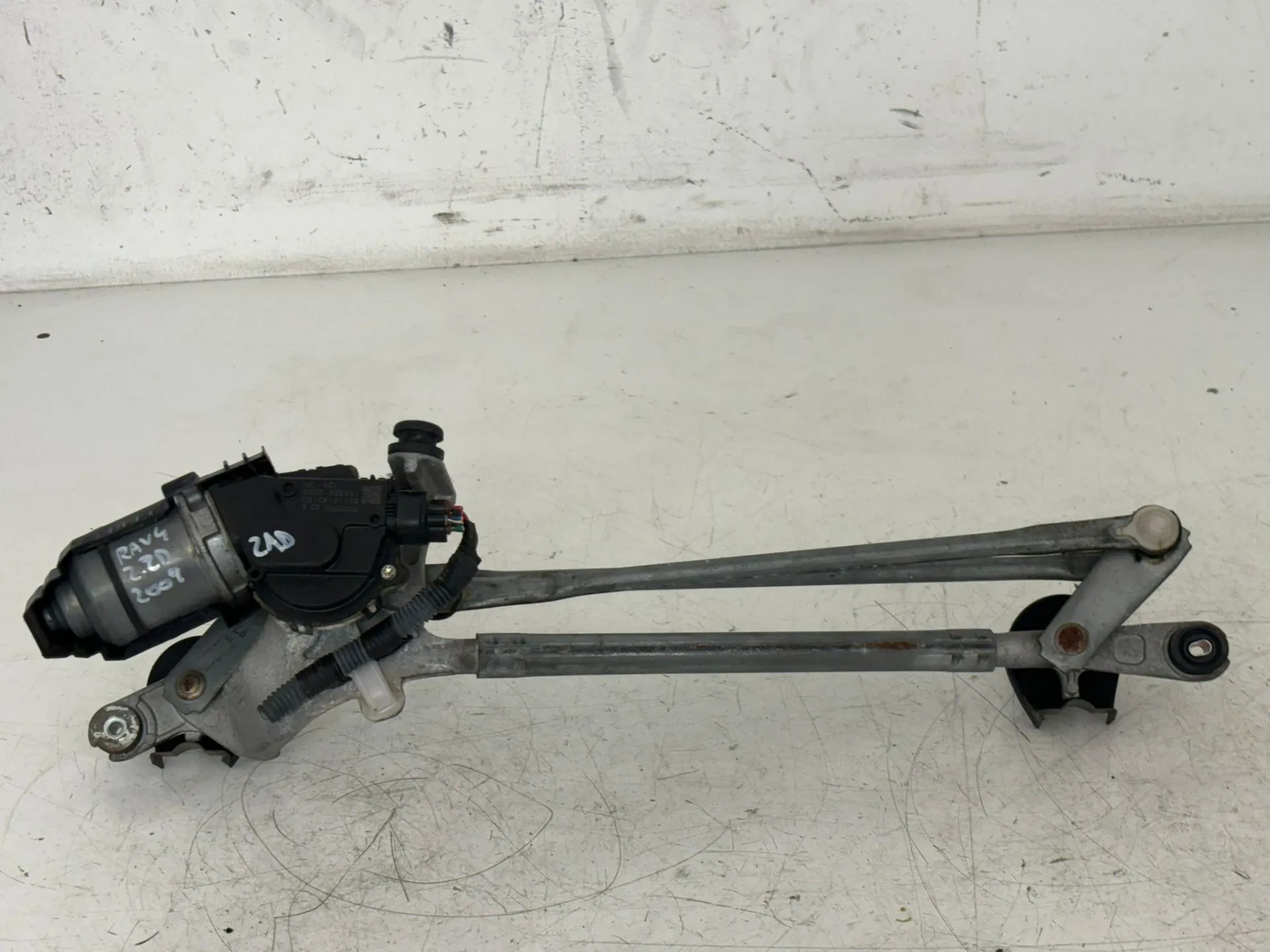 MOTORINO TERGI ANT COMPLETO DI TANDEM con codice 85110-42150 da TOYOTA Rav4 5° Serie (09>12)
