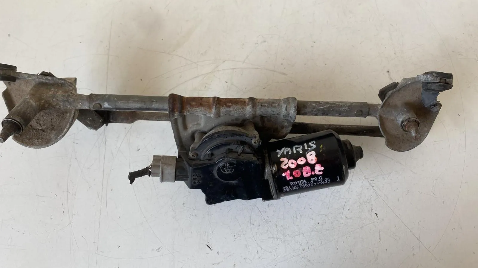 MOTORINO TERGI ANT COMPLETO DI TANDEM con codice 85110-52010 da TOYOTA Yaris Serie (08>11)