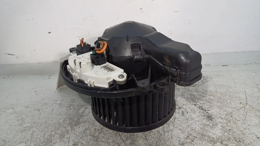 MOTORINO VENTILAZIONE ABITACOLO BMW Serie 1 F20 64119350395 N47D16A diesel 1598 (11>19)