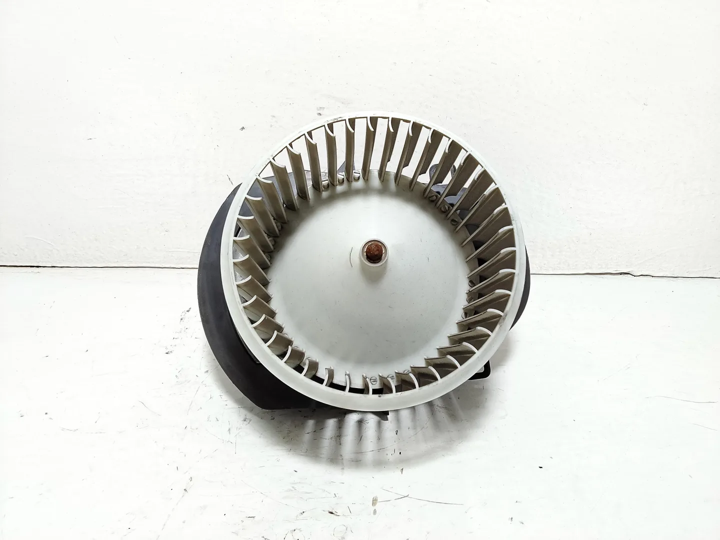 MOTORINO VENTILAZIONE ABITACOLO con codice 7P0820021H da VOLKSWAGEN Touareg 2° Serie con codice motore CAS Diesel 3000 (10>)