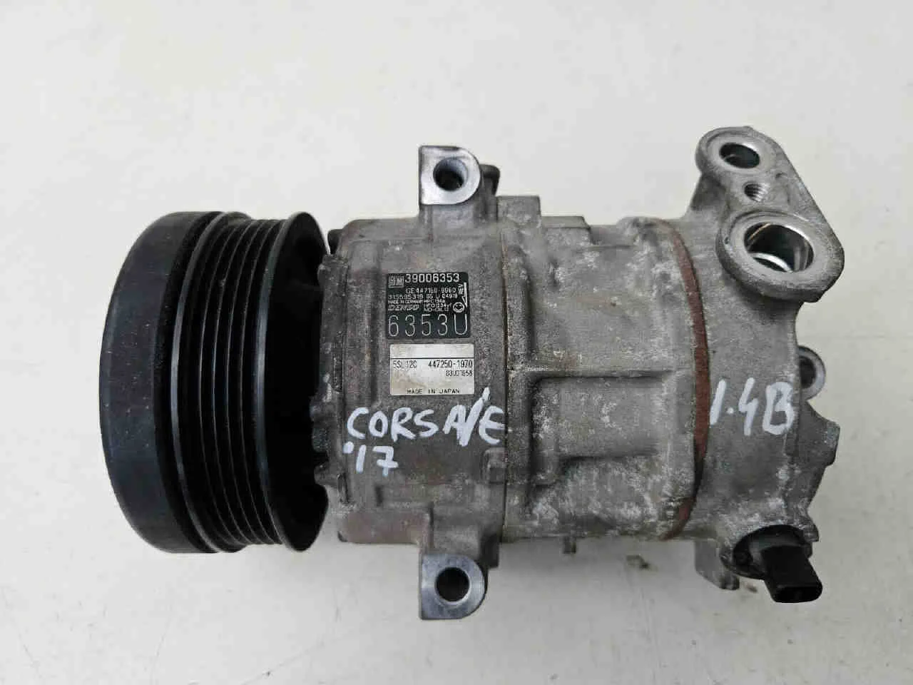 Compressore A/C OPEL Corsa E 3° Serie del 2015  CODICE RICAMBIO : 39006353