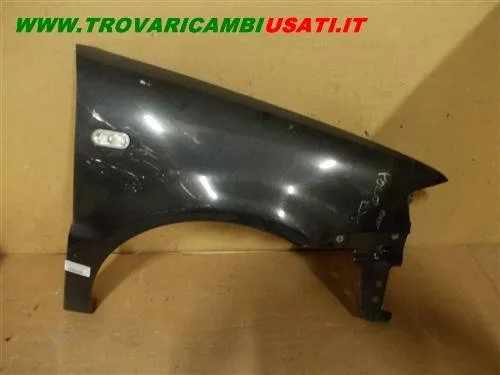PARAFANGO ANT.D. NERO MET. SENZA SOTTOPORTA VOLKSWAGEN POLO (6N)
