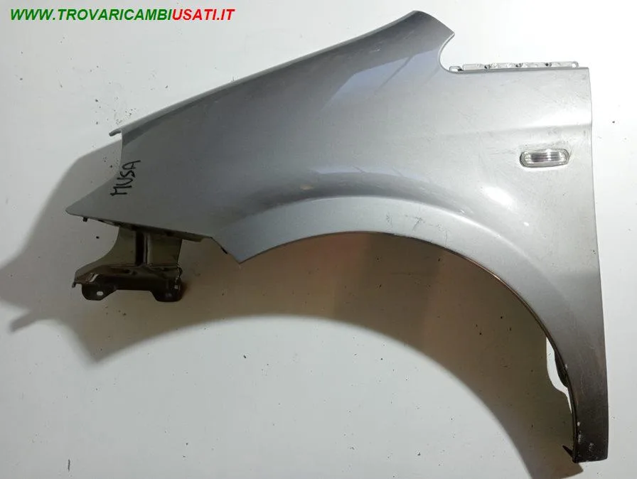 PARAFANGO ANT. SX ORO MET.  LANCIA - MUSA - 2004 > 2007, LANCIA - NEW MUSA - 2007 > 2013 CODICE/I: 999-U1309941 OE 51732283 LA3503014