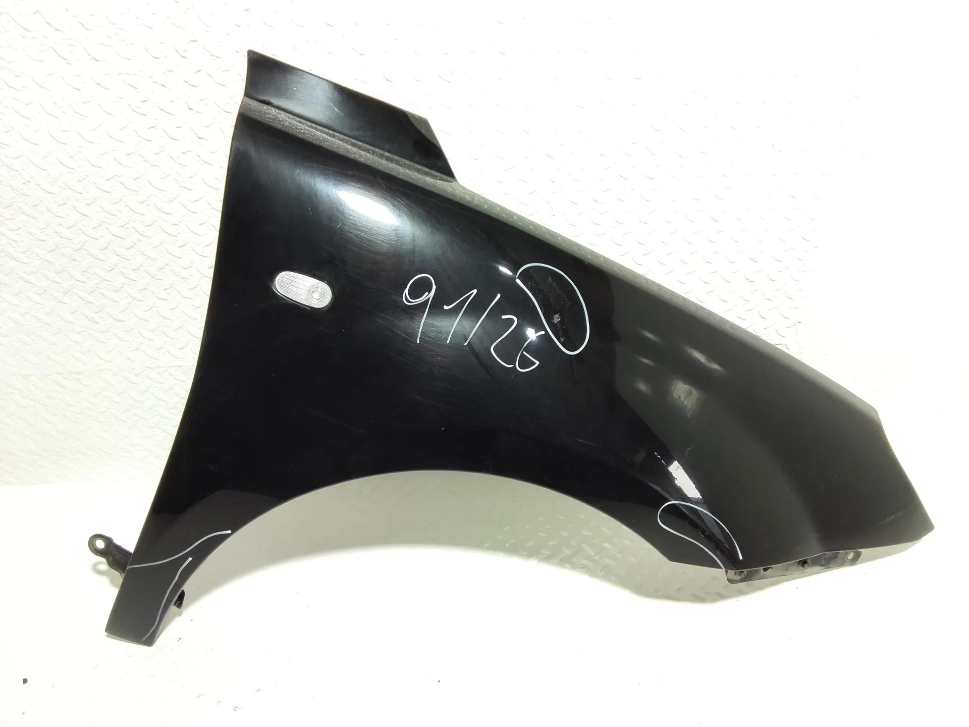 PARAFANGO ANTERIORE DESTRO con codice 598170211 da ALFA ROMEO Mito Serie (955_) (08>)