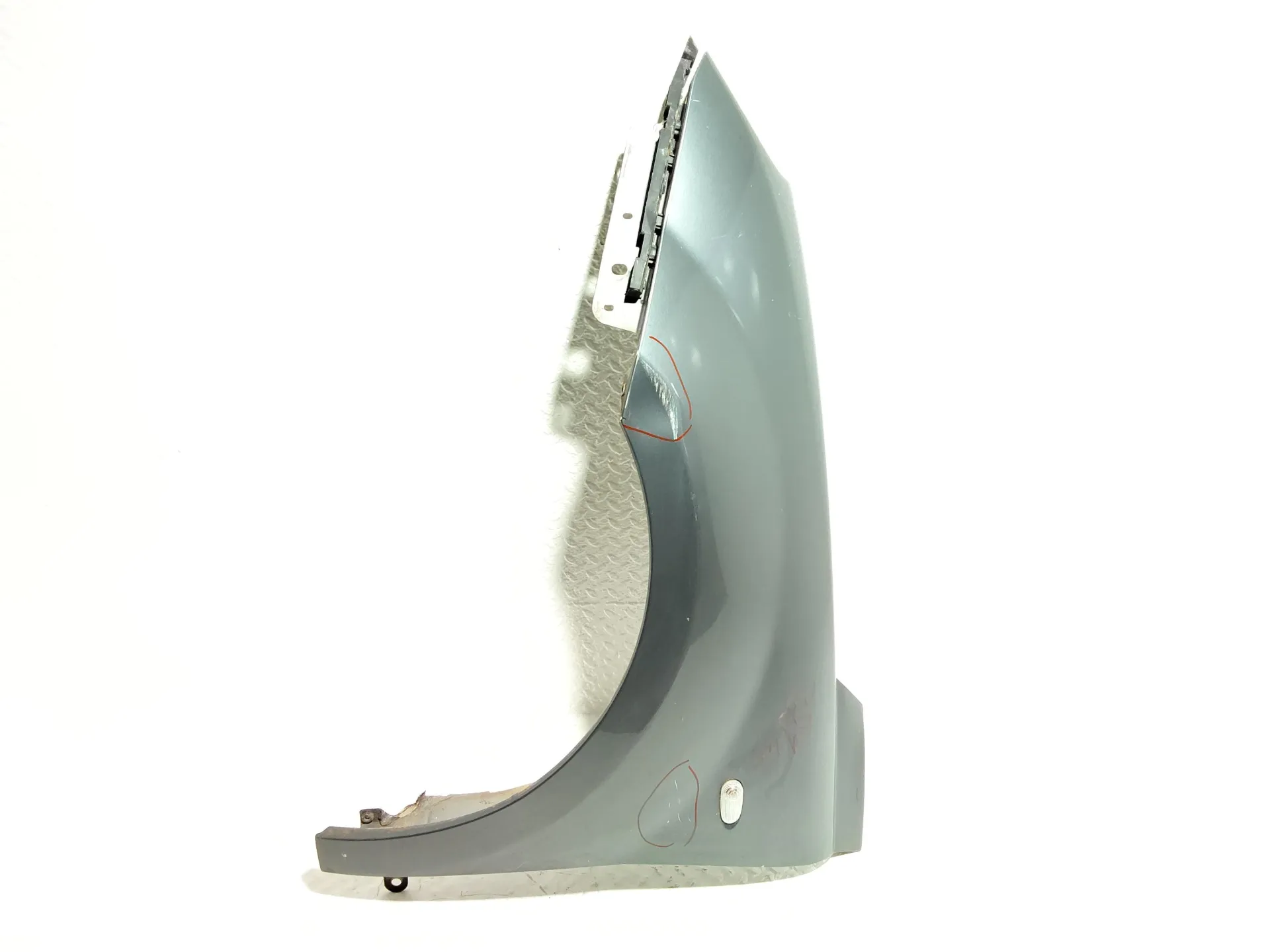 PARAFANGO ANTERIORE SINISTRO con codice 598170111 da ALFA ROMEO Mito Serie (955_) (08>)
