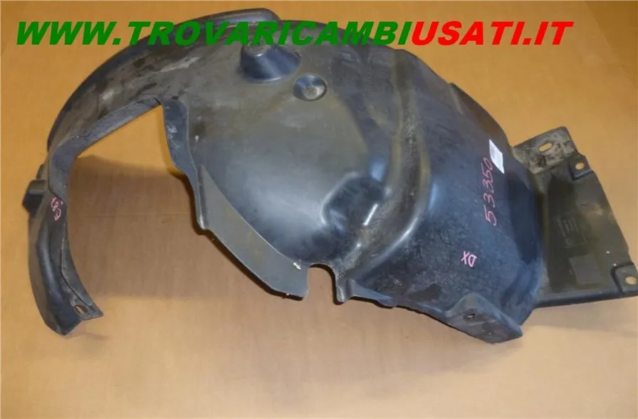 PARASASSI INT.PASSARUOTA ANT.D.(parte post.) BMW Serie 1 E87 5 porte