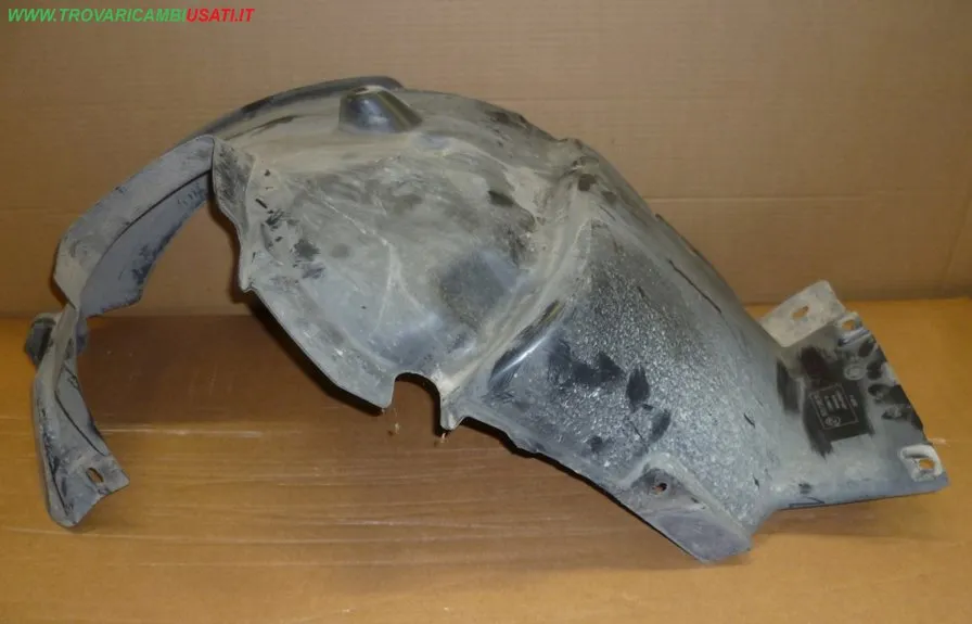 PARASASSI INT. PASSARUOTA ANT. PARTE POST.D. BMW Serie 1 E87 5 porte