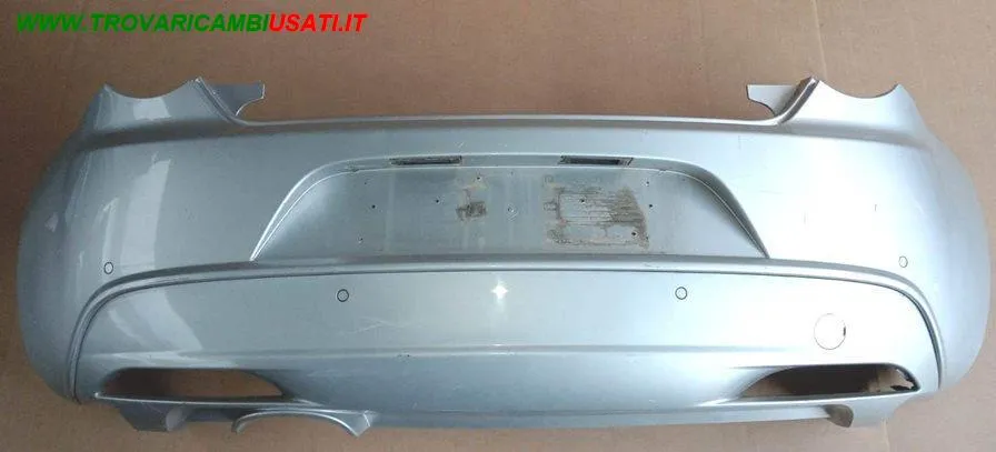 PARAURTI POST. COMPLETO ARGENTO C/2 SENSORI SUP. E 2 SENSORI SU SPOILER INFERIORE
