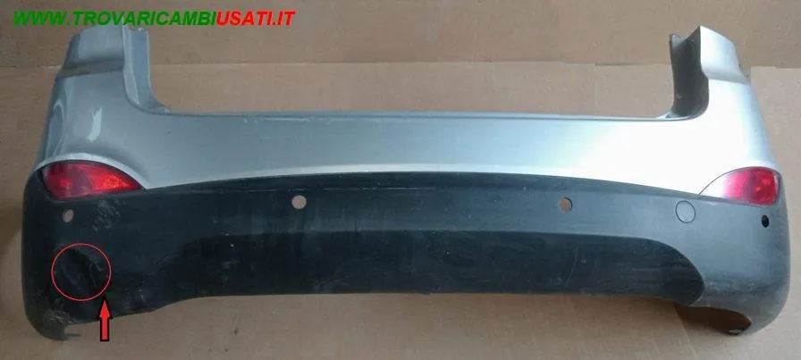 PARAURTI POST. COMPLETO ARGENTO (Parte Inferiore con Ammaccatura) C/Fori Sensori