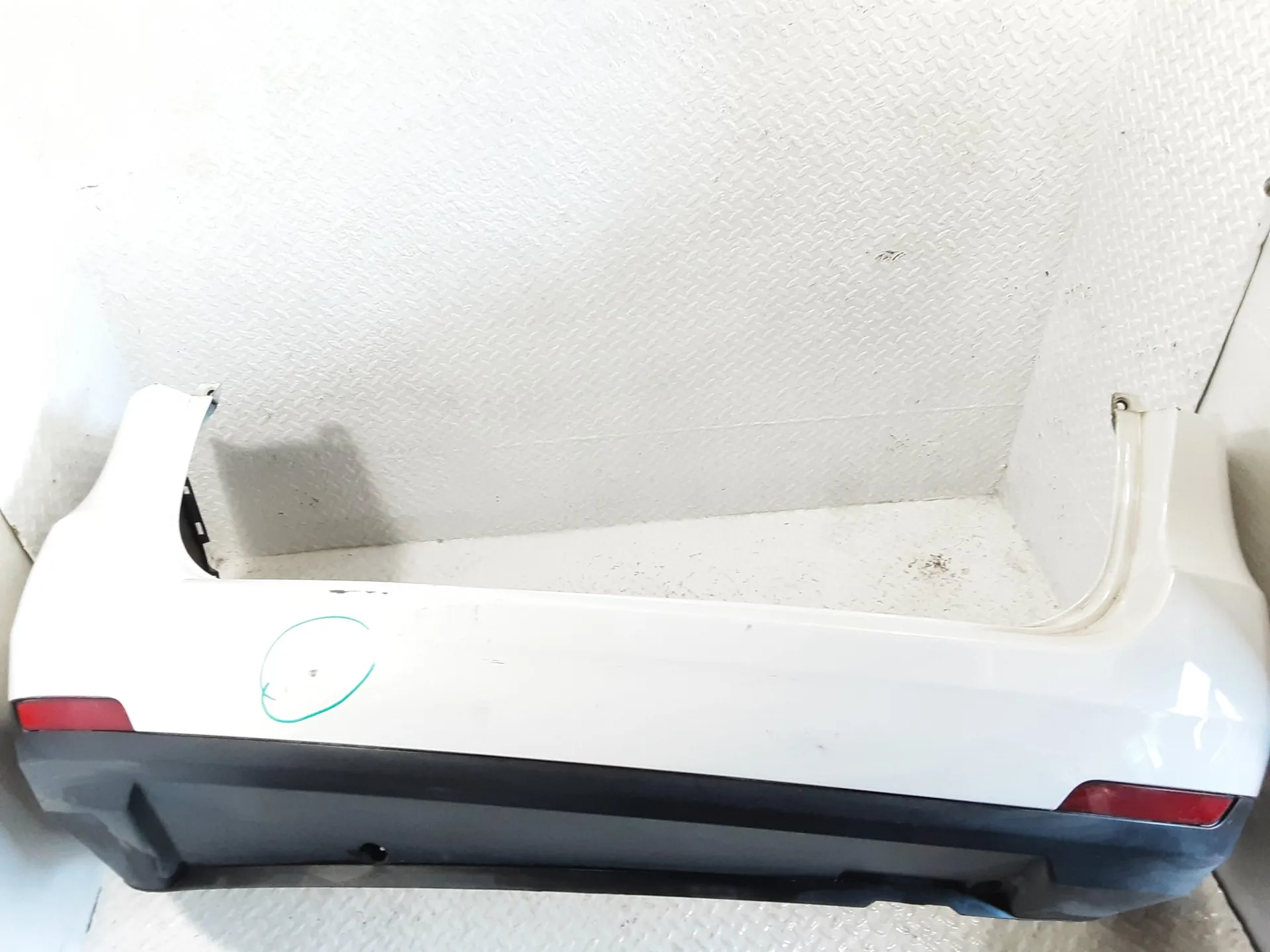PARAURTI POSTERIORE COMPLETO SEAT Ibiza Serie (15>17)
