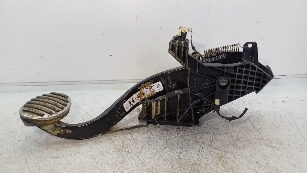 PEDALE FRENO PER CAMBIO AUTOMATICO MINI Countryman Serie (F60) 6858613-08 B48A20E (16>)