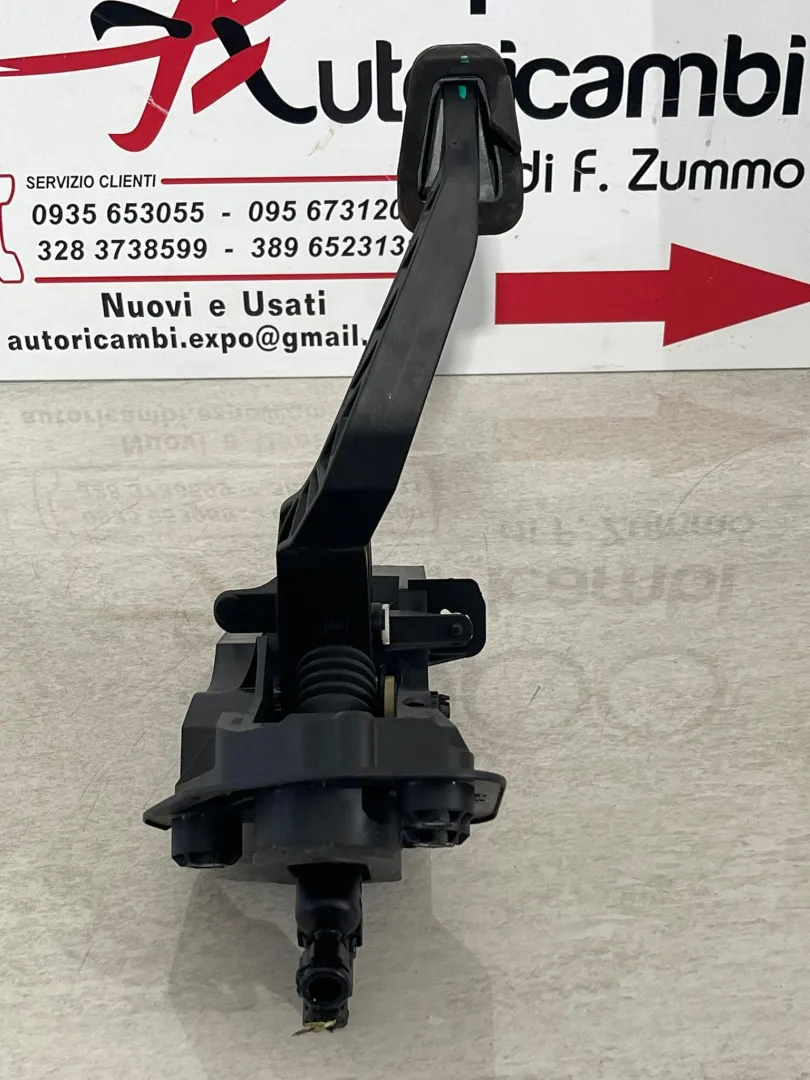 PEDALE FRIZIONE con codice H1BC-7B633-C2C da FORD Ka Ka+ Serie (16>20)