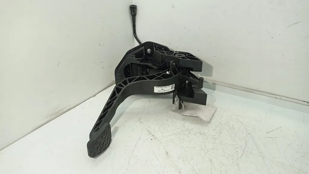 PEDALE FRIZIONE FORD Puma Serie 2499163 B7JA/B (19>)