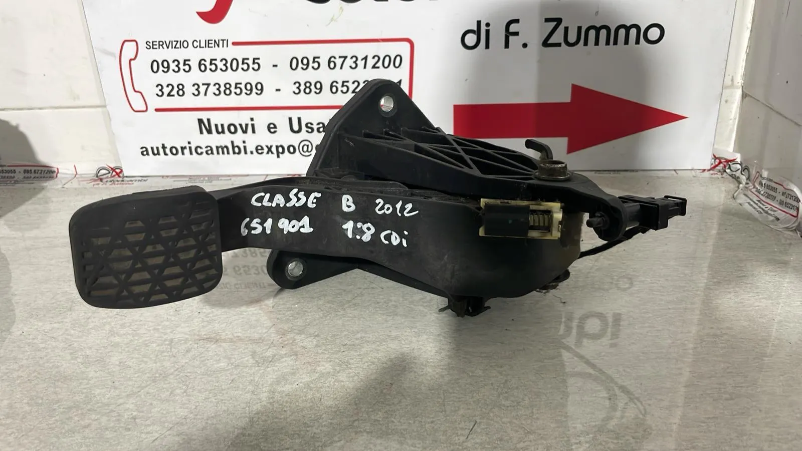 PEDALE FRIZIONE con codice A2462910201 da MERCEDES Classe B (W242) (12>14)