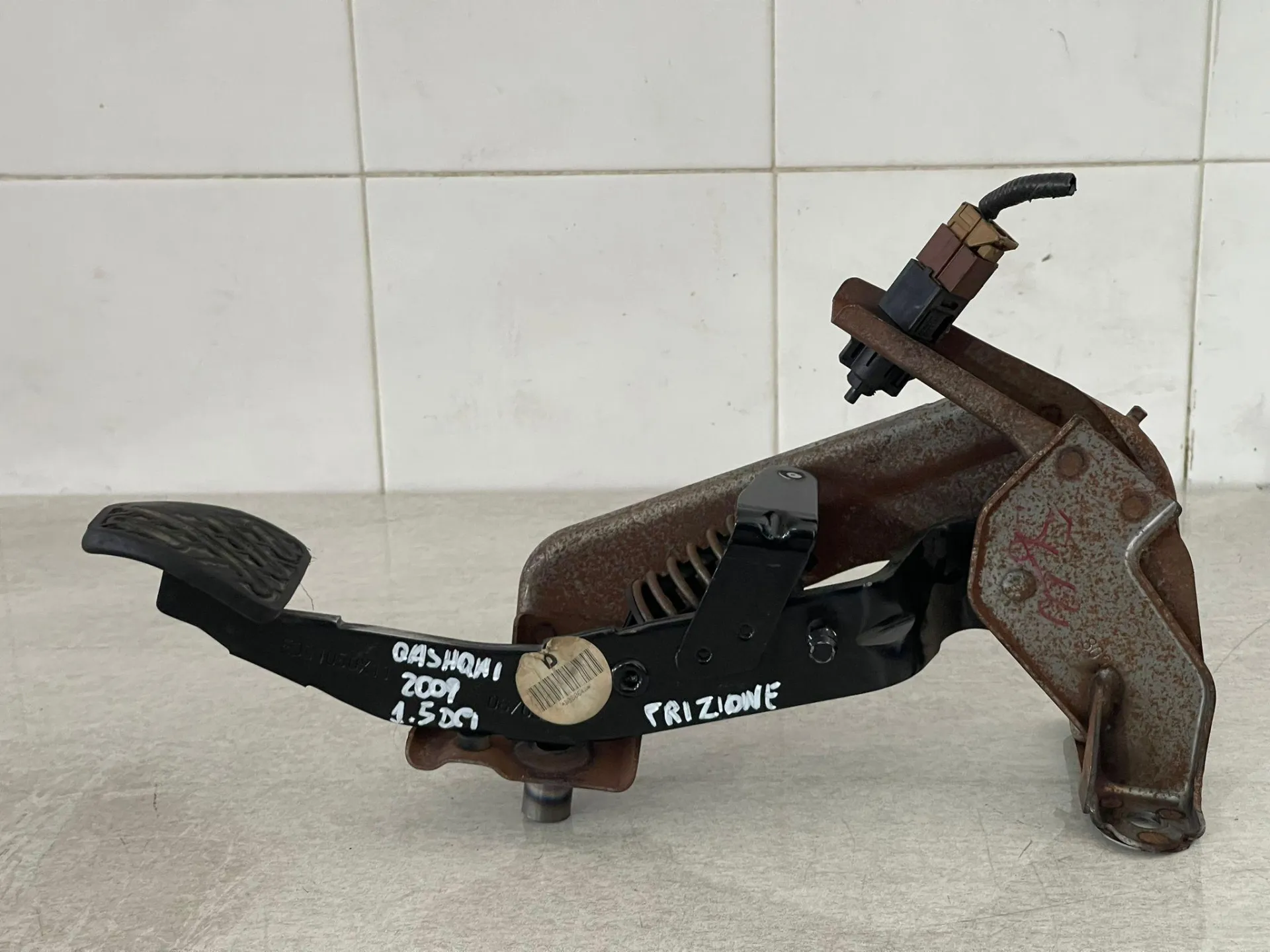 PEDALE FRIZIONE NISSAN Qashqai 1° Serie 46503JD900 (06>09)