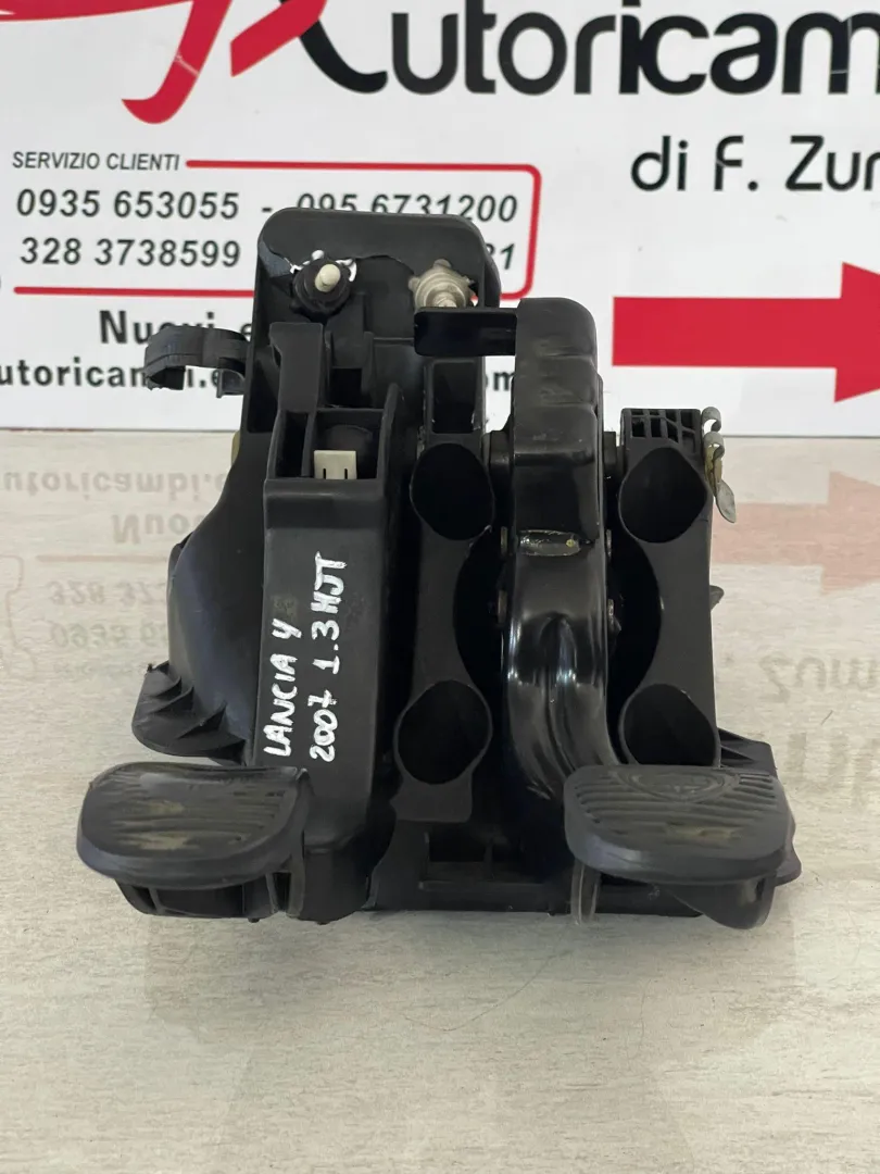 PEDALIERA FRENO + FRIZIONE LANCIA Ypsilon 2° Serie 51813566 (06>10)