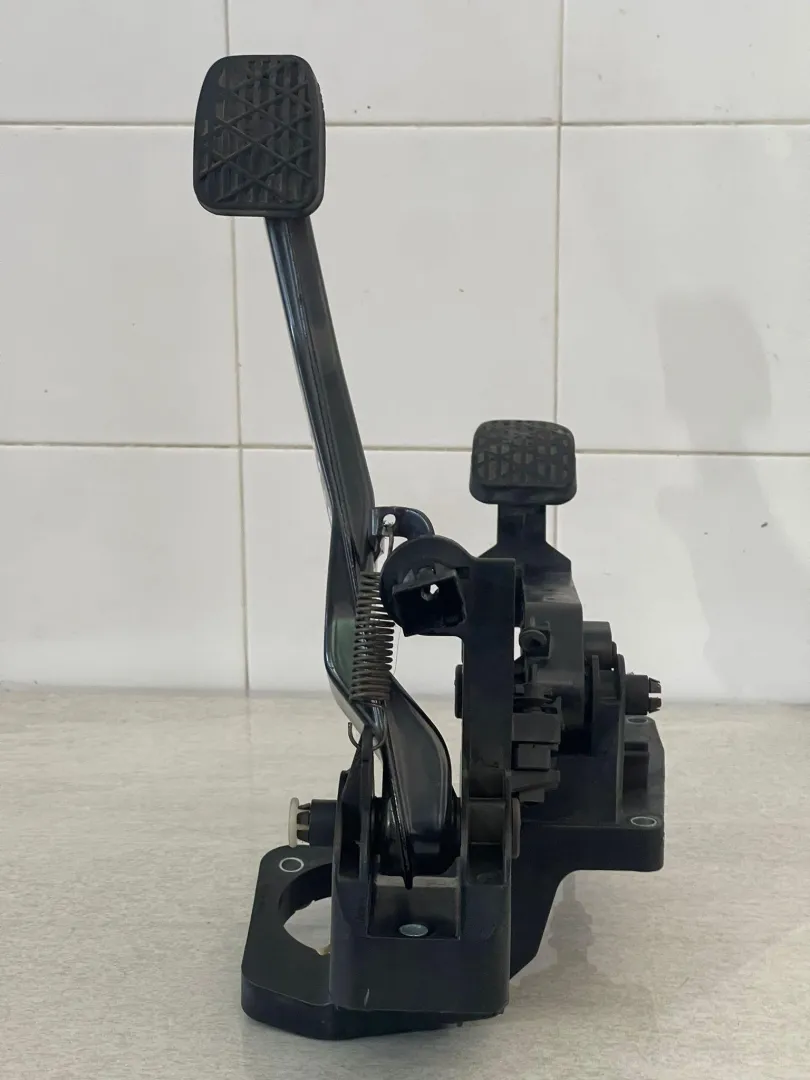 PEDALIERA FRENO + FRIZIONE con codice A169290071 da MERCEDES Classe A W169 4° Serie (08>)