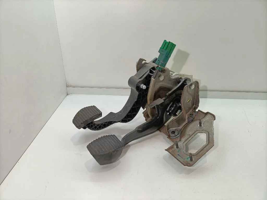 PEDALIERA FRENO + FRIZIONE PEUGEOT 208 Serie 4500AZ EP3C (12>19)