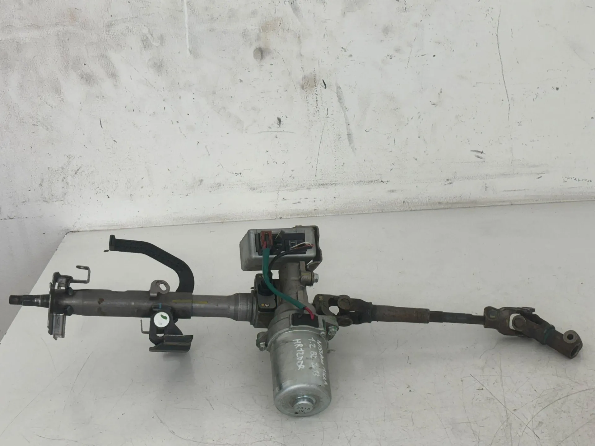 PIANTONE STERZO con codice JJ001-000525 da NISSAN Micra 7° Serie (10>16)