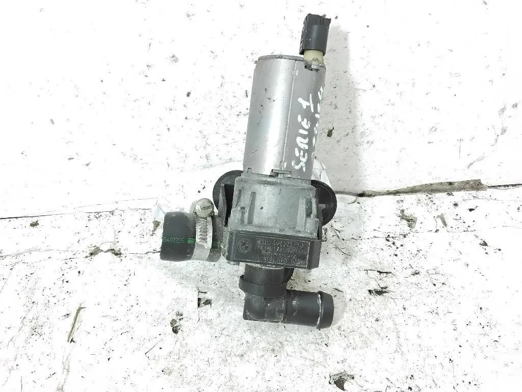 POMPA ACQUA AUSILIARIA con codice 6928246-02 0392020097 da BMW Serie 1 Serie (E87) N47D20A diesel 1995 (07>)