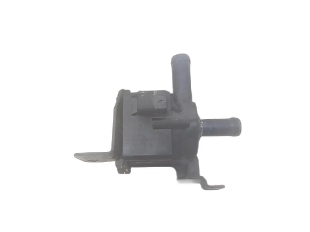 POMPA ACQUA AUSILIARIA con codice GN11-8K577-AD da FORD EcoSport Serie SFJL benzina 998 (12>)