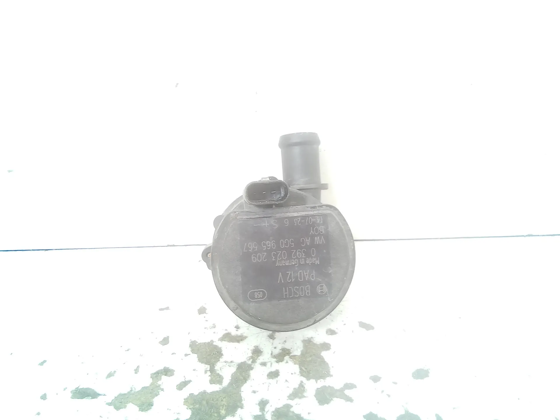 POMPA ACQUA AUSILIARIA con codice 0392023209 da VOLKSWAGEN Polo 5° Serie Cus Diesel 1400 (09>17)