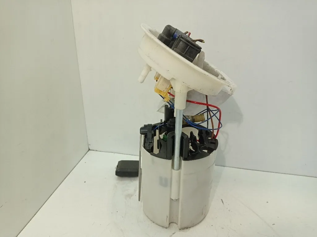 POMPA CARBURANTE BMW Serie 1 Serie (E87) 16117197076 N52B30A benzina 2996 (04>07)