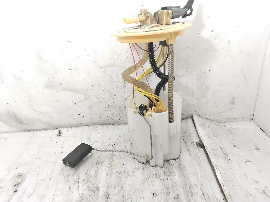 POMPA CARBURANTE con codice 170404ea0a 0580203311 da NISSAN Qashqai Serie K9K636 diesel 1461 (14>)