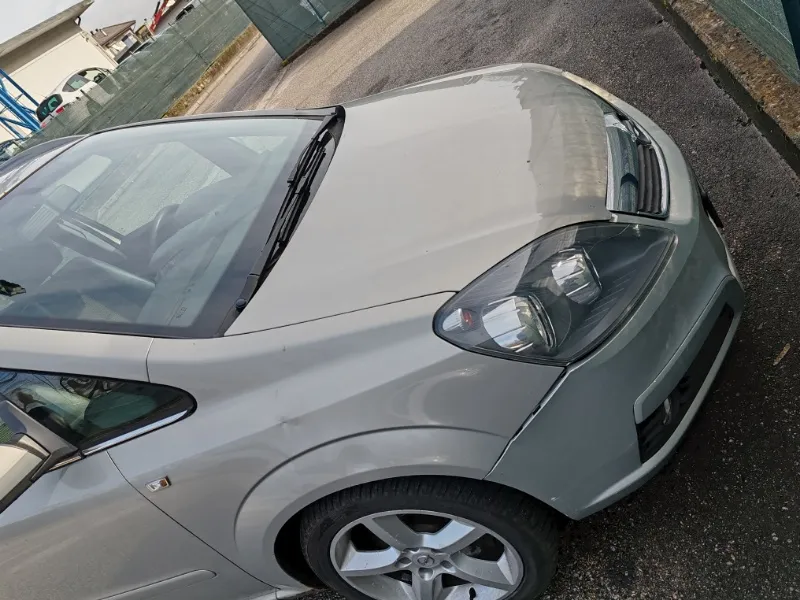 FENDINEBBIA DESTRO OPEL ZAFIRA 05>08