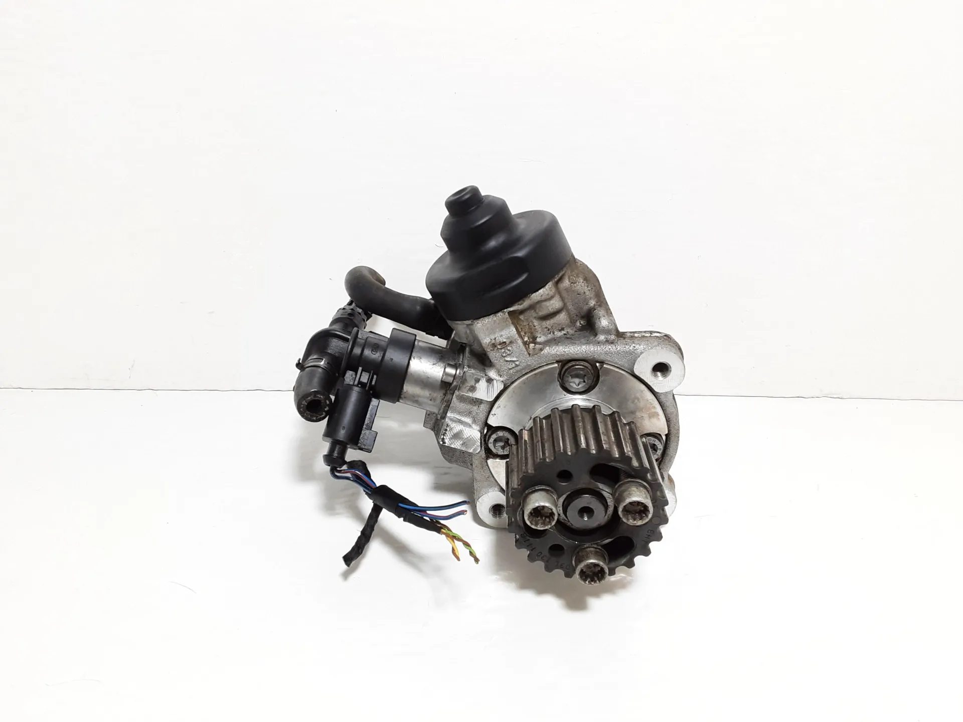 POMPA INIEZIONE DIESEL con codice 03L130755 da VOLKSWAGEN Tiguan 1° Serie Diesel 1968 (07>11)