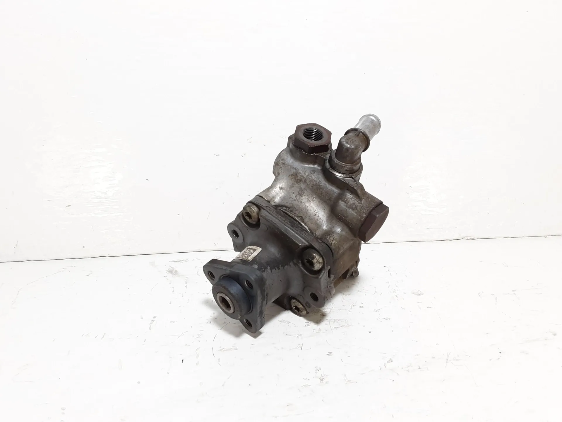 POMPA SERVOSTERZO con codice 32413450592 da BMW X3 1° Serie Diesel 1995 (04>10)