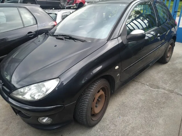 Ponte posteriore PEUGEOT 206 1587cc 16V  del 2005