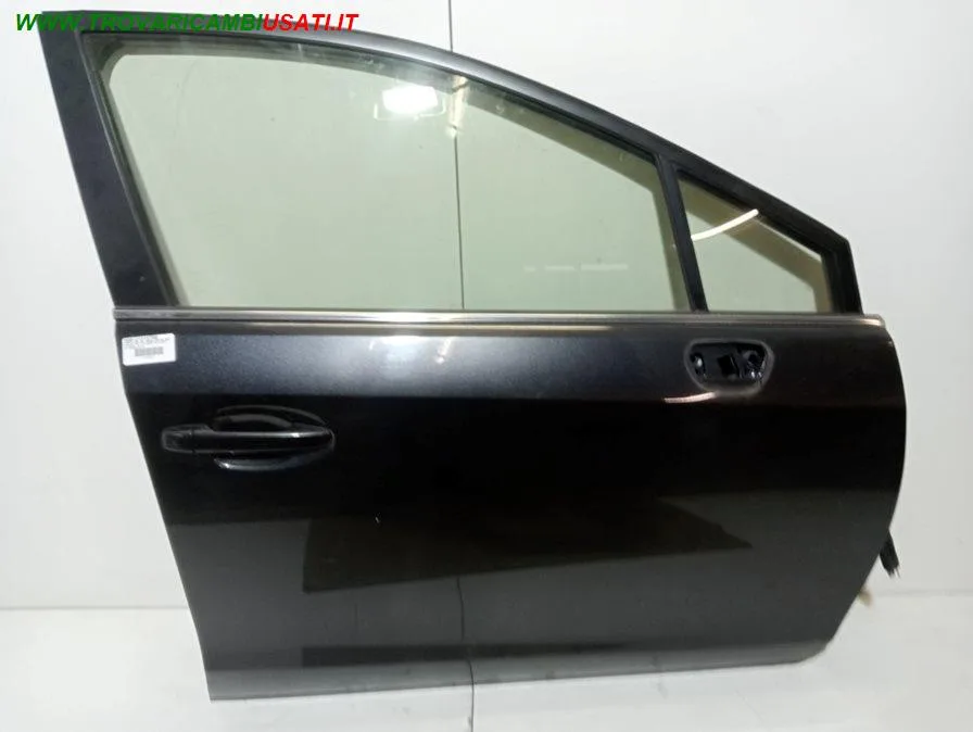 PORTA ANT. DX  GRIGIO SCURO MET CON AL / SE SUBARU - XV - 2012 > 2017 CODICE/I: OE 60009FJ0019P 999-U1310786 60009FJ0019P OE 60009FJ0009P