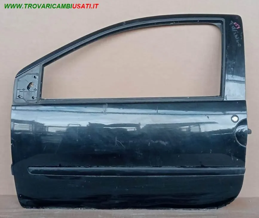 PORTA ANT.S. NERO MET. C/ALZ.E SERR. C/CILINDRO CHIAVE